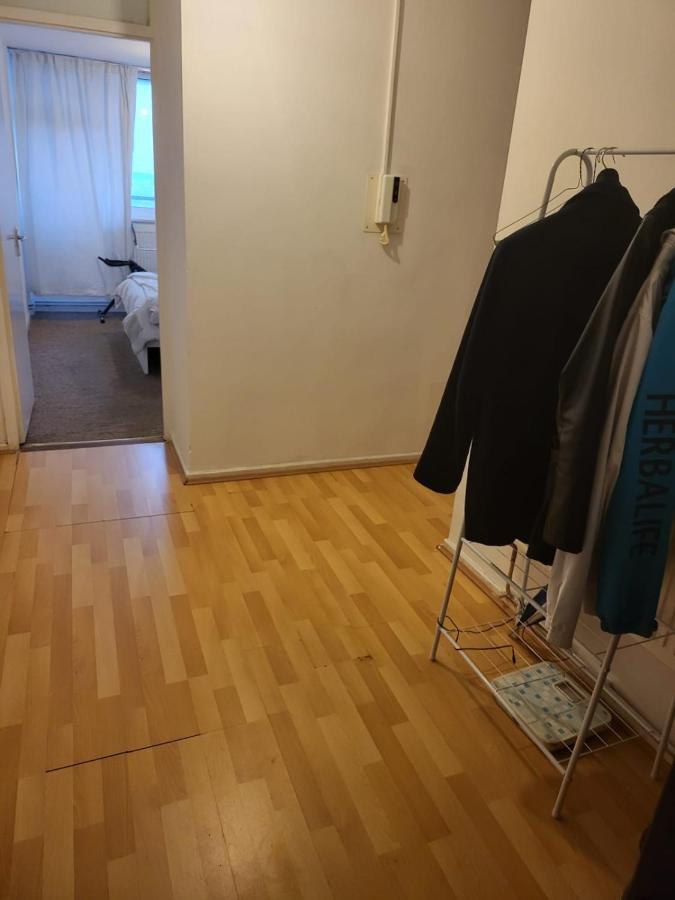 Double Room In A Cosy Flat In Tooting 런던 외부 사진