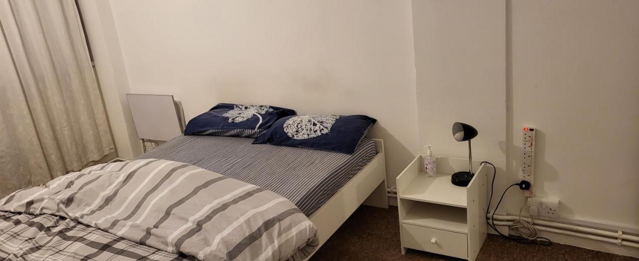 Double Room In A Cosy Flat In Tooting 런던 외부 사진